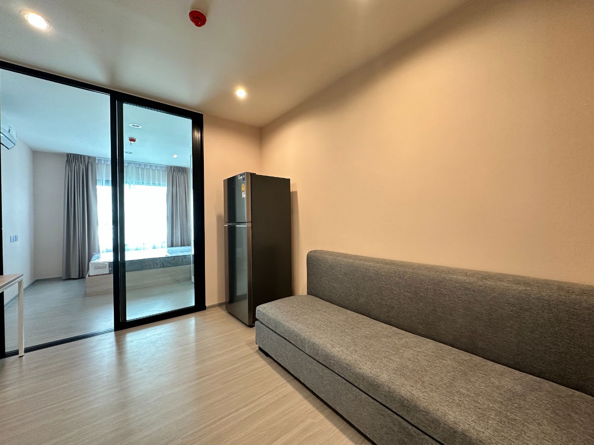 Condo for rent:Aspire erawan prime, ready to move in. If interested, contact Line @goodmanpro or call 0999029192.