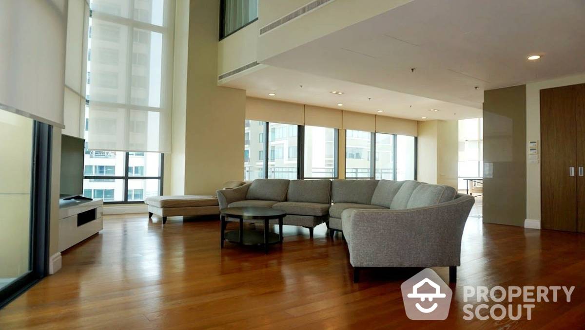 6-BR Duplex at Bright Sukhumvit 24 Condominium near MRT Queen Sirikit National Convention Centre (ID 1436349)