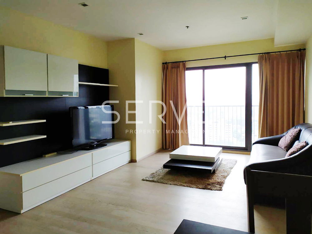 Large Room 1 Bed with Bathtub 50.47 sq.m. Perfect Location Directly connecting to BTS Thong Lo-Noble Remix (โนเบิล รีมิกซ์)