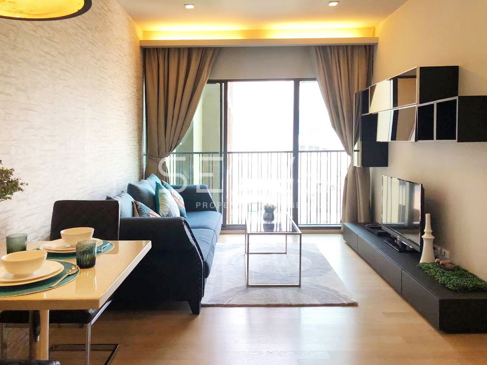 Hot Price! Large Room 1 Bed with Bathtub Close to BTS Phrom Phong 200 m. / For Rent & For Sale -Noble Refine