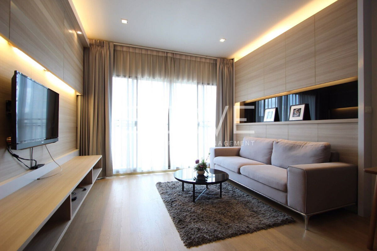 1 เตียงพร้อมอ่างอาบน้ำ ห้องสวย ชั้นสูง