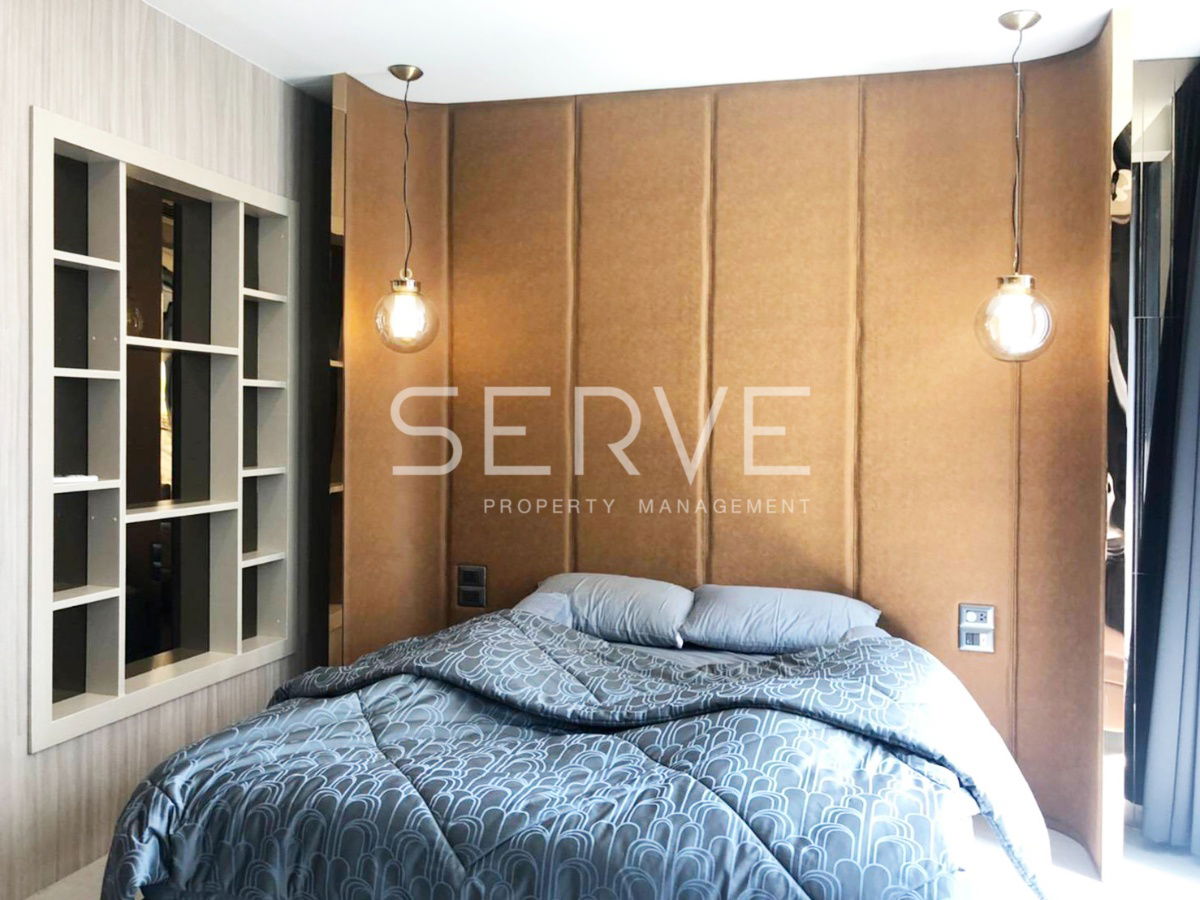 Nice Studio with Partition Perfect Location BTS Phloen Chit at Noble Ploenchit Condo / Condo For Rent