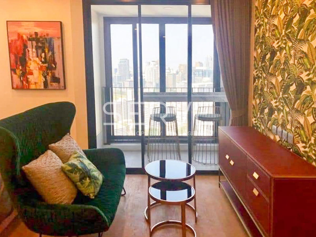 1 เตียงพร้อมฉากกั้น ชั้น Super High