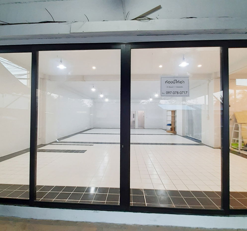 Big room for rent size 193 sq.m.