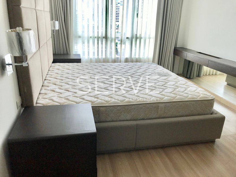 Large Room 1 Bed 1 Bath Condo in Asok Area  Near BTS  & MRT-Voque Sukhumvit 16