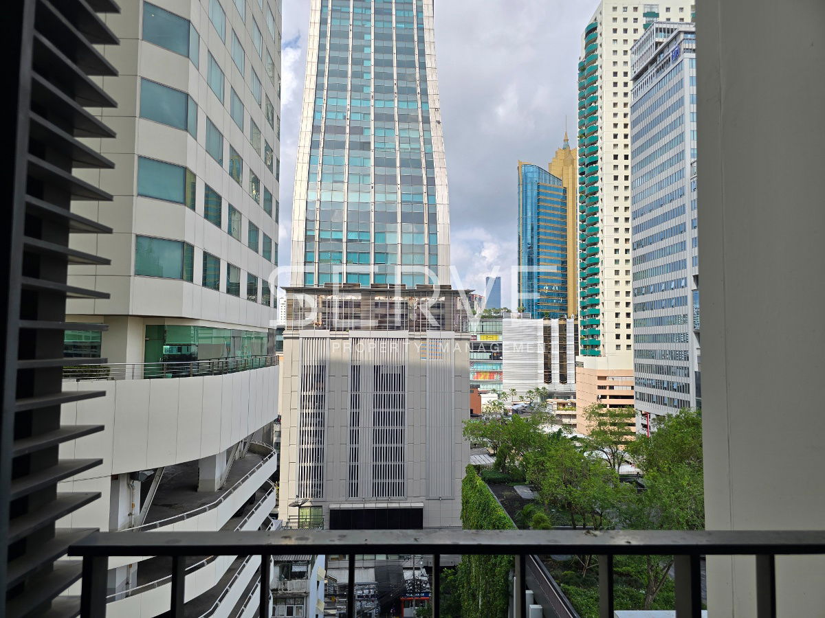 Condo For Rent Edge Sukhumvit 23 Good Location BTS Asok 250 m. & MRT Sukhumvit 200 m.