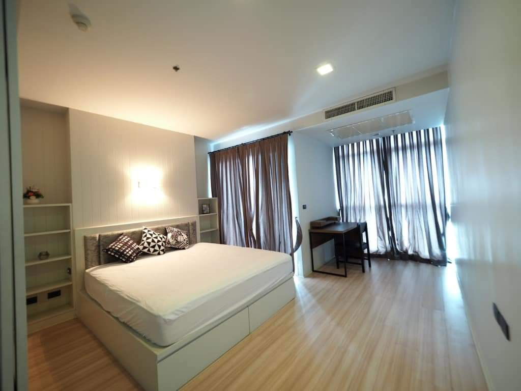 Condo for rent, Nusasiri Grand, 1 bedroom, spacious room 80 sq m, fully furnished.  Ready to move in near BTS Ekkamai.