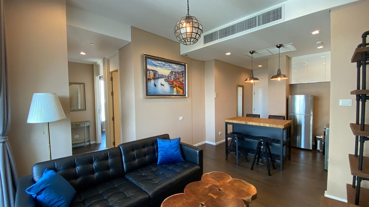 R710 Condo for rent, The Saint Residences (The Saint Residences), 2 bedrooms, Buit in room, beautifully decorated, ready to move in, special price.