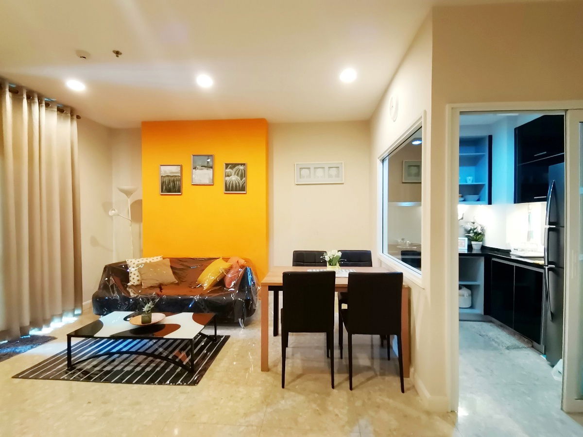 The Crest Sukhumvit 34, spacious 1BR 54sqm. corner unit