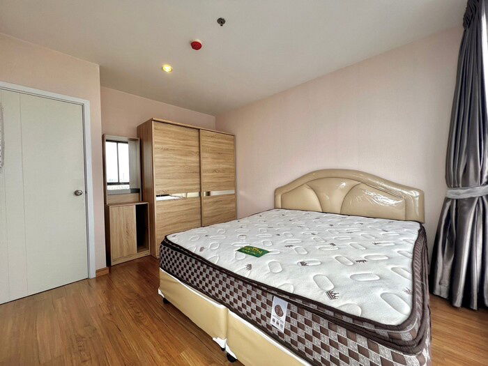 M-TIT141  The Tree Interchange River View