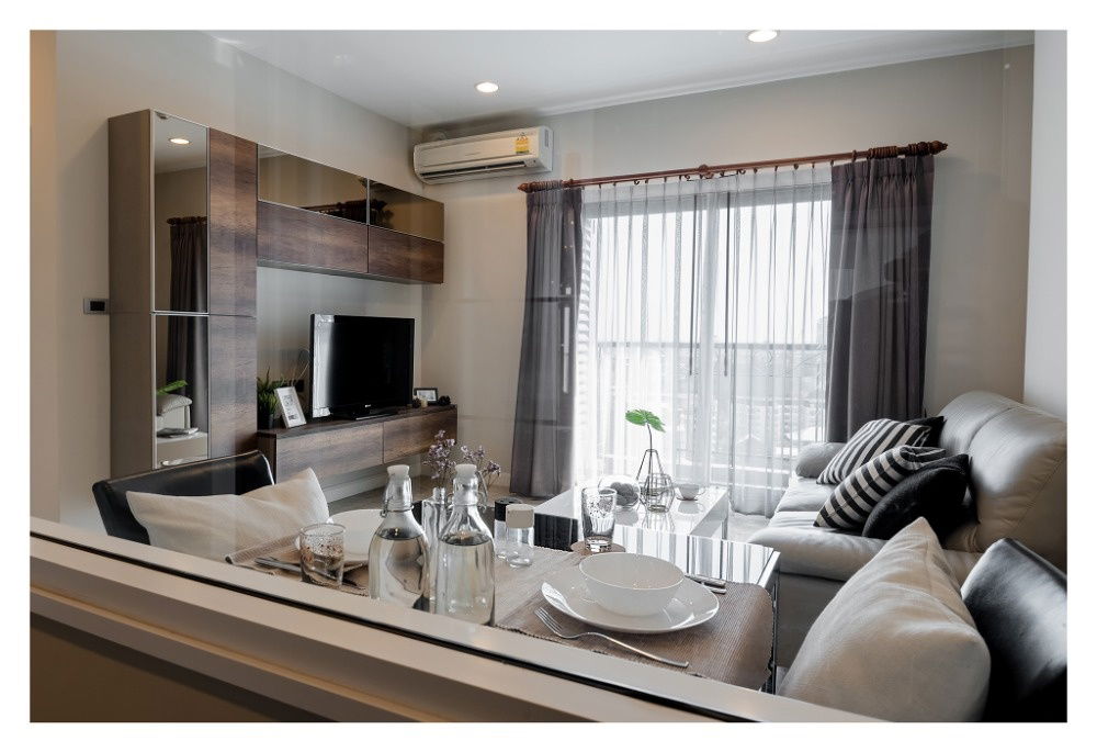 The Crest Sukhumvit 34      1 bedroom, 1 bathroom  1 living room