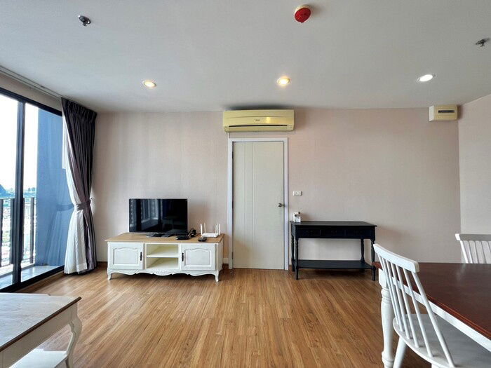 M-TIT141The Tree Interchange for rent