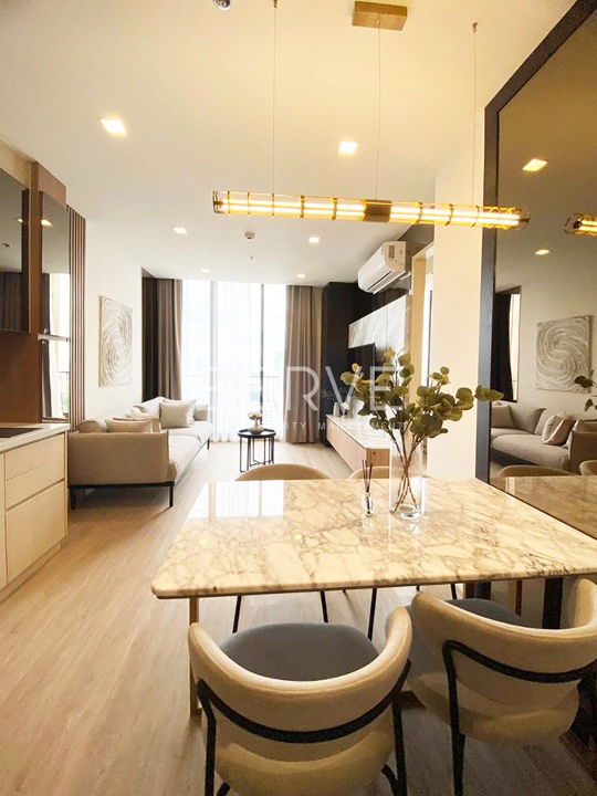 Nice Decorate 2 Beds Luxury Condo Close to BTS Phrom Phong 450 m. @ Noble STATE 39