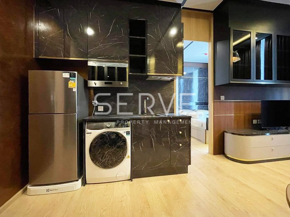 Modern Style 1 Bed Unit Good Location Close to BTS Asok & MRT Sukhumvit  @ Noble BE19