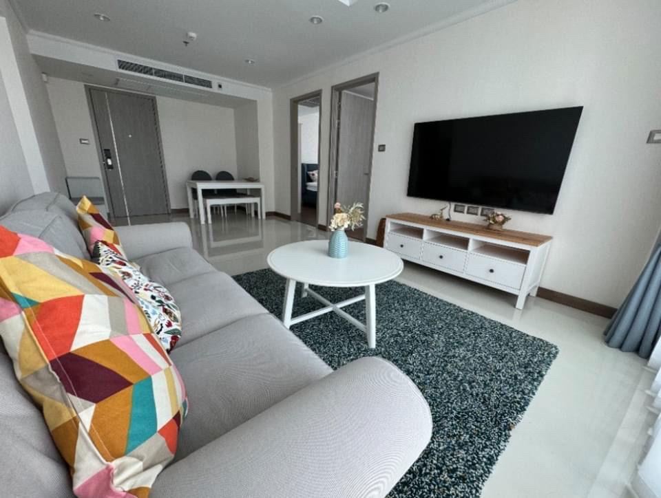 2 beds room for rent at supalai oriental 39