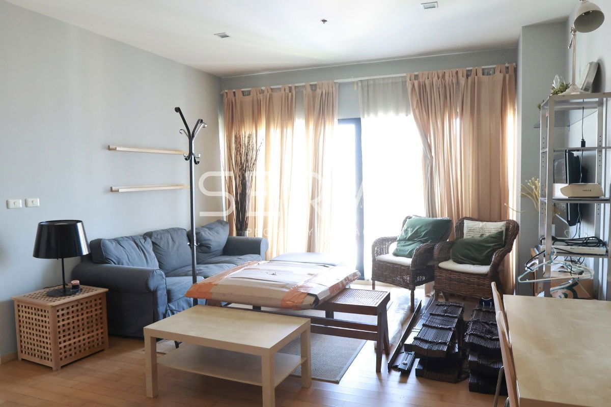 1 Bed with Bathtub Unit with City View Good location @BTS Ekkamai @ Noble Reveal