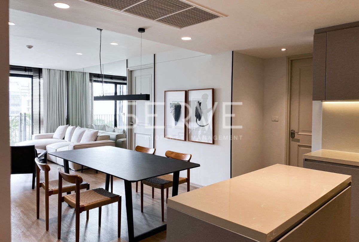 Wooden & Modern Style Corner 2 Beds Unit with Unblock View in Phloen Chit Area at Noble Above Wireless-Ruamrudee Condo / Condo For Rent