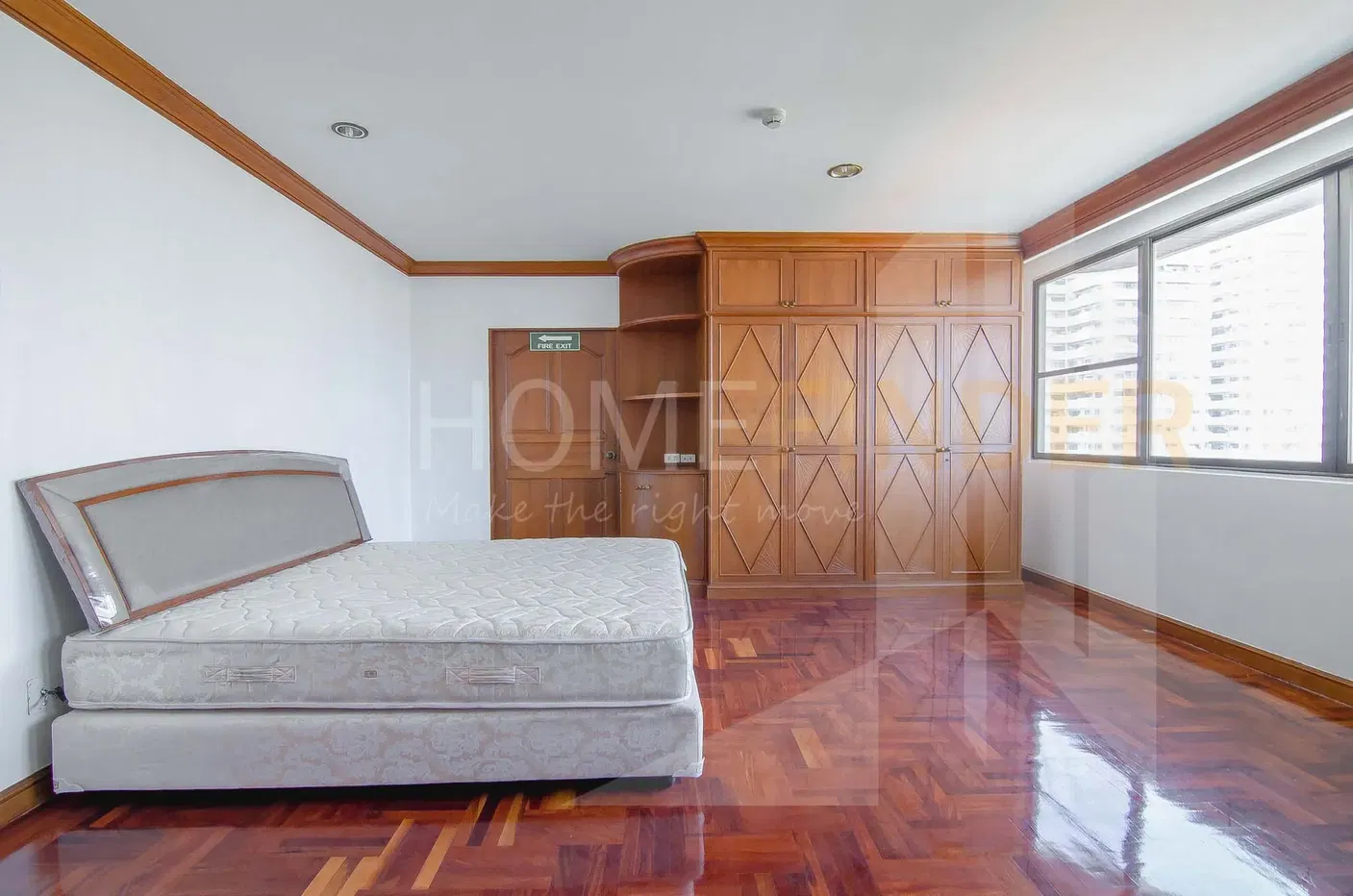 Charan Tower 3 bedrooms, for rent