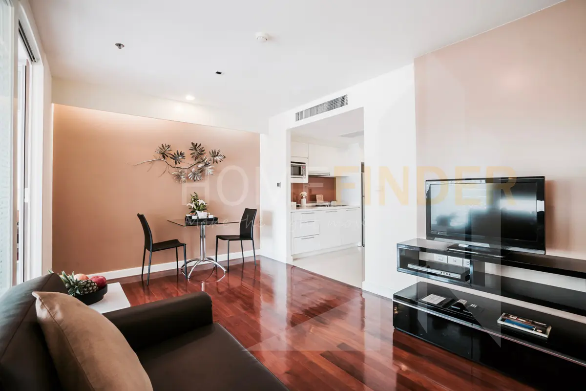 Phachara Suites Sukhumvit studio, for rent