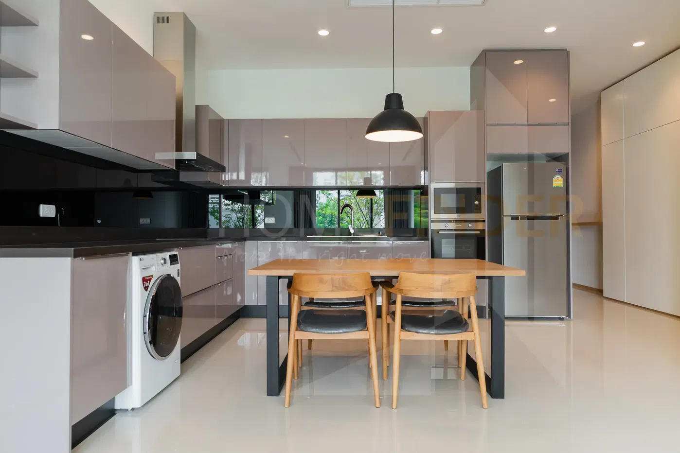 Vana Residence Sukhumvit 26 2 bedrooms, for rent