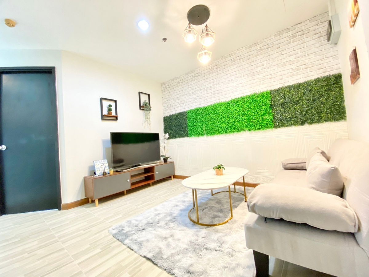 For rent Diamond Ratchada (Owner Post) 35 sq m. Price 14,900 baht, furniture, electrical appliances. Ready!!!!!