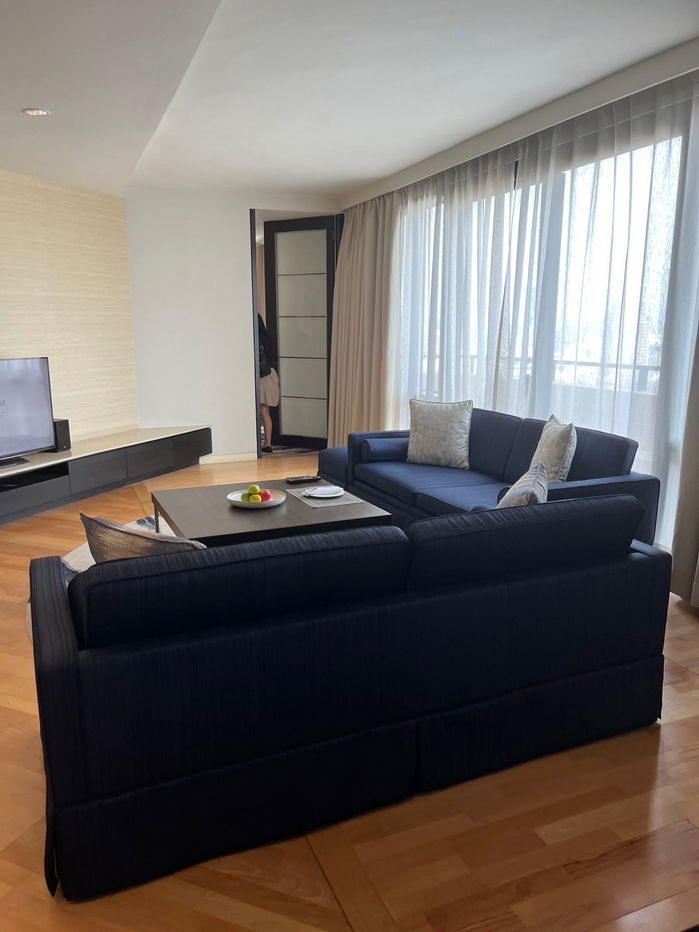 LTH10252 – EMPORIUM SUITES FOR RENT size 160 Sq. m. 2 beds 2 baths Near BTS Phrom Phong Station Start at 150K/Month