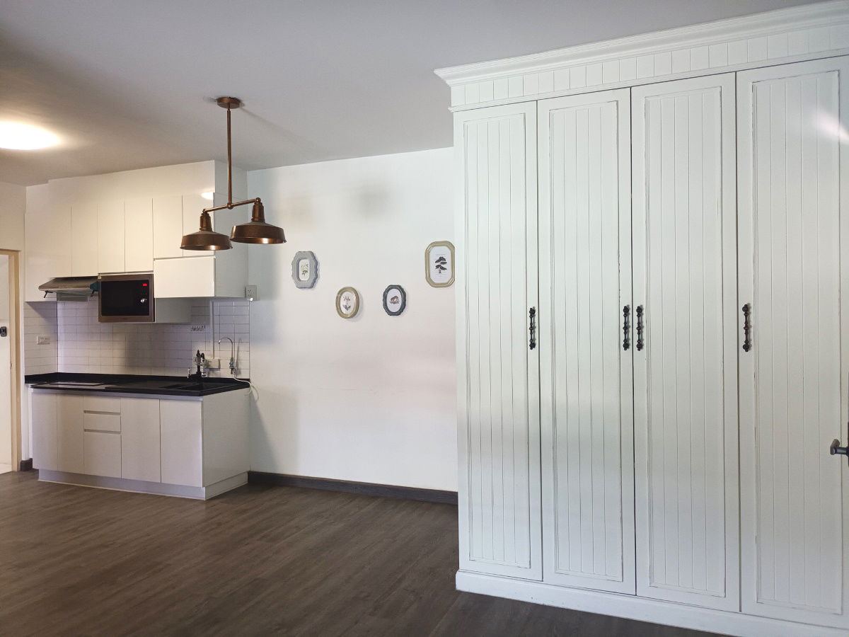 2 Bedrooms Condo for Rent, 60 sqm., nice room, Lasalle - Srinakarin- Bangna, BTS, Monorail just steps .