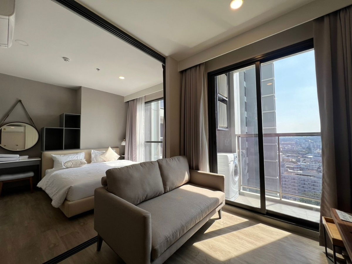 KEEN Center Condo 17,000 35 Sqm.