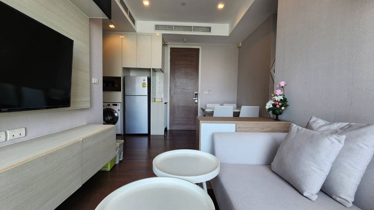 Last unit!! Q asoke 1 bedroom with 45 sqm available for rent, Special price offered 26K only. Ready to move in