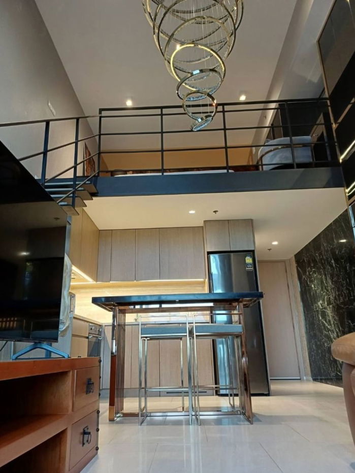 for rent Lofts Silom. 1bed 46sqm. Line id: @pfagent