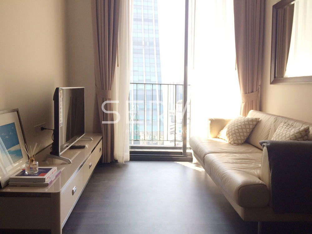 位于高楼层阿索克区单元的 1 张床位。