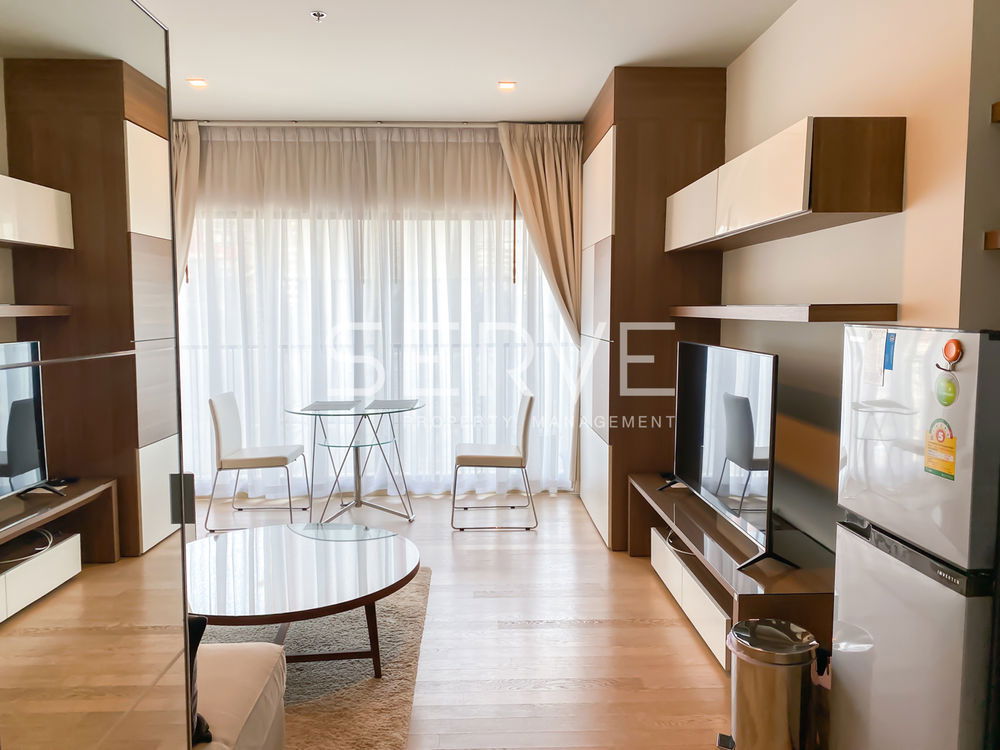 转角单元，配备 1 张床，带浴缸，位置优越 BTS Phrom Phong 200 m。