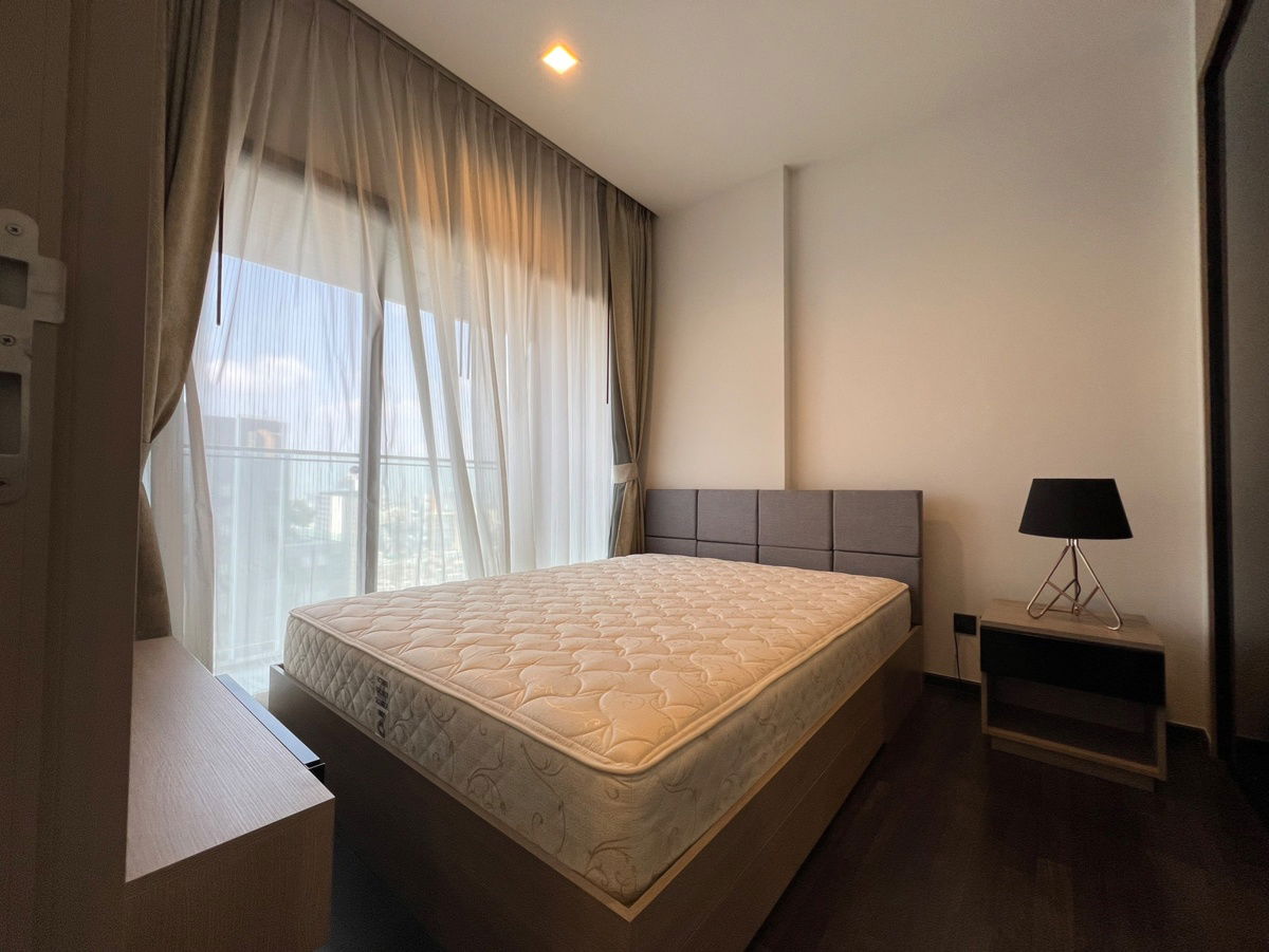 CO_9J06 The LINE Asoke - Ratchada, walk-in closet type, room available for rent, Line: @cgestate