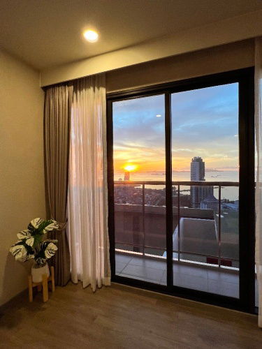 UK01-012 For rent: Keen condo, 35th floor, new room, size 87.2 sq m, 2 bedrooms, 2 bathrooms.