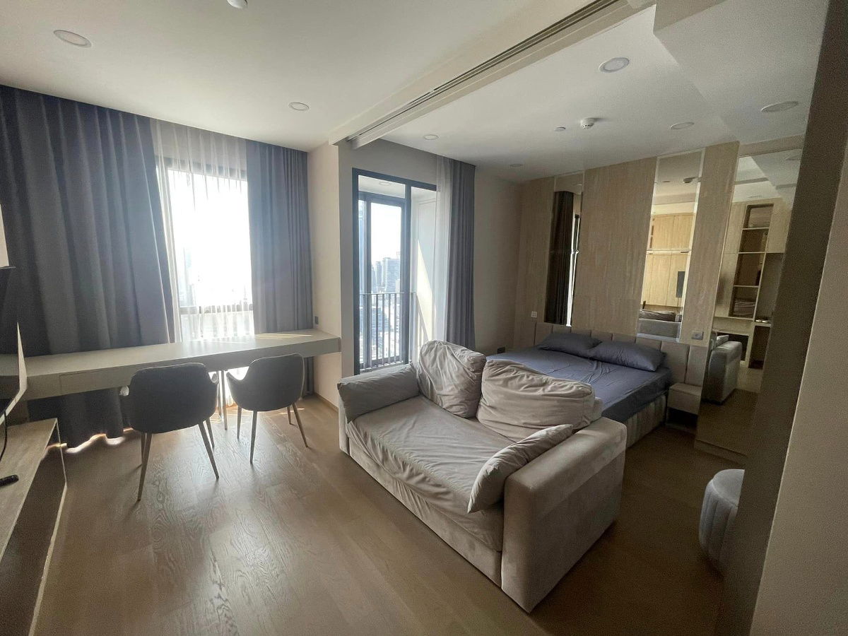 A038 Condo For Rent Ashton Chula - Silom Beautiful Room Fully Furnished Special Price