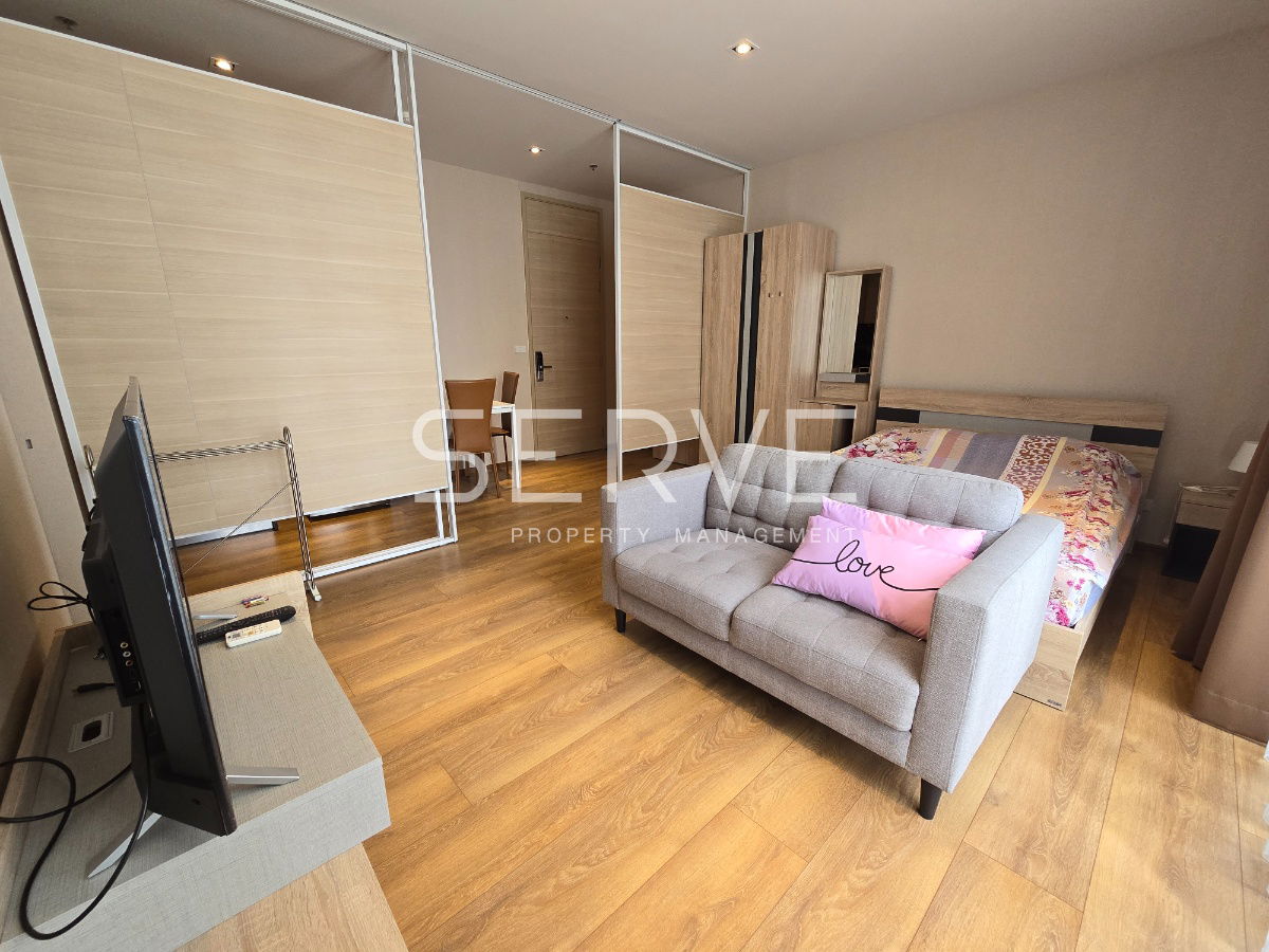 🔥22K🔥 - Large Studio 33.85 sq.m. High Fl. 10+ Good Location Shuttle bus to BTS Phrom Phong at Park 24 or Park Origin Phrom Phong Condo / For Rent