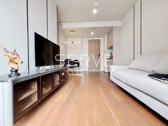 1 เตียงพร้อมอ่างอาบน้ำและอ่างล้างหน้า 45 ตร.ม. ชั้นสูง