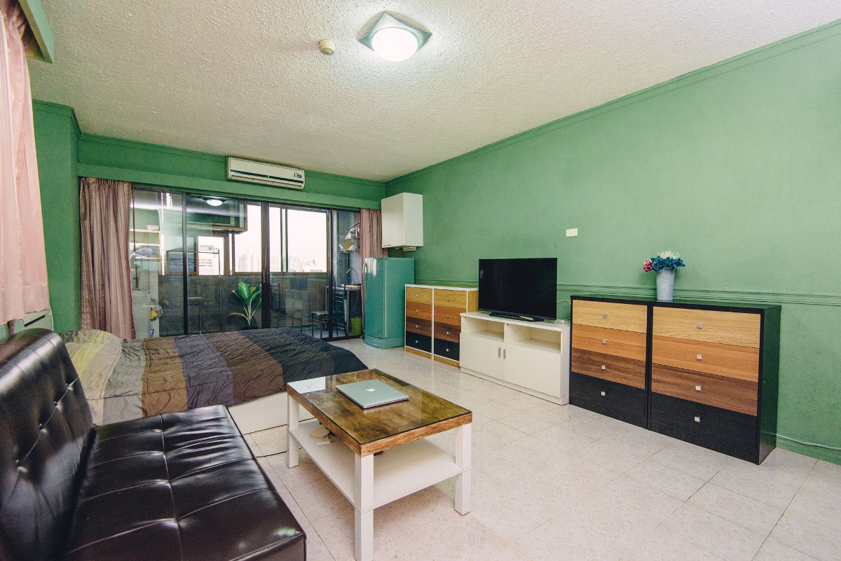 Srivara Mansion cheap price large room