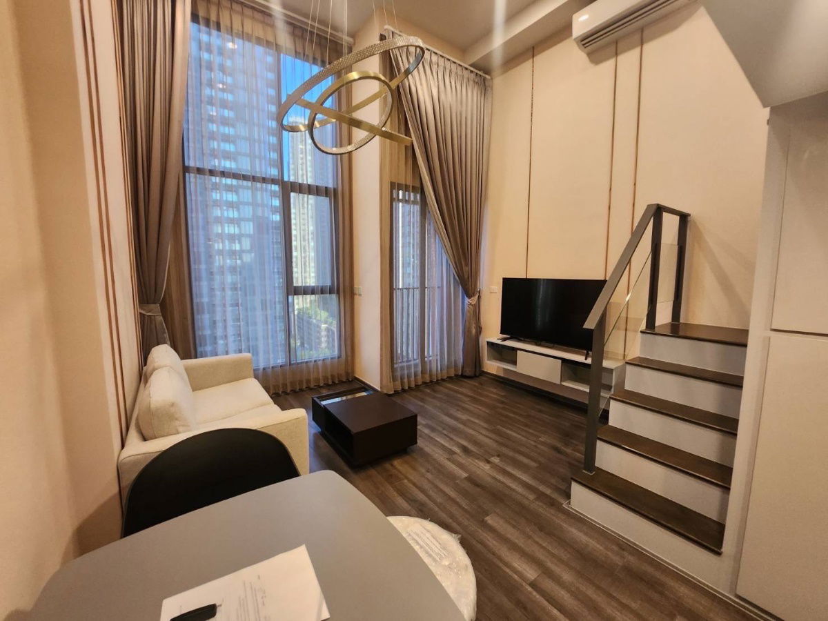 For rent condo Knightsbridge space Rama9