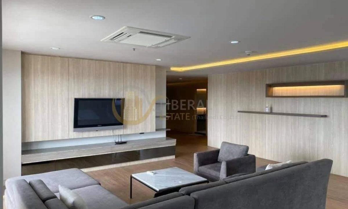 LTH10505- Silom State Tower Condo FOR RENT 2 bedrooms with Big Balcony + Maid room 186 Sq.M. near BTS Surasak Station ONLY 100k/month