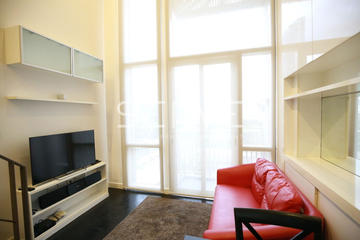 Loft 1 Bed 1 Bath Pet Friendly Good Location BTS Thong Lo 300 m. at Ideo Morph 38 Condo  / Condo For Rent