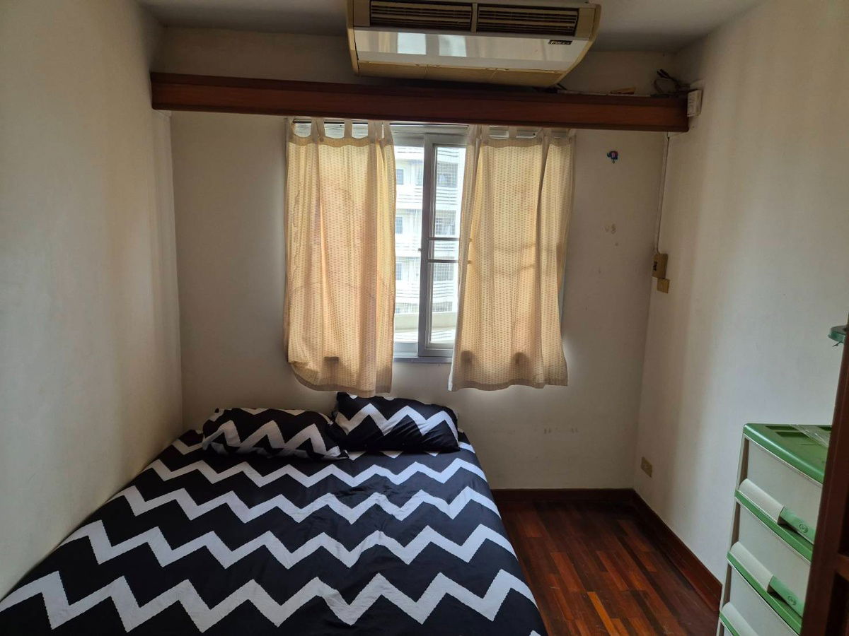 One bed room for rent SV City rama3 call 0846383845