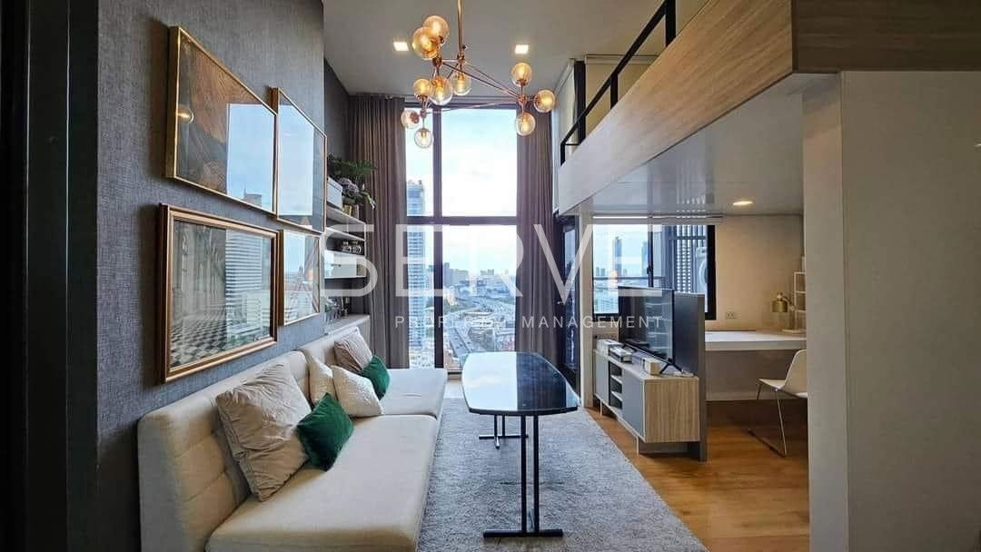 阁楼复式 1 床漂亮房间，位置优越，靠近 MRT Phra Ram 9 450 m.