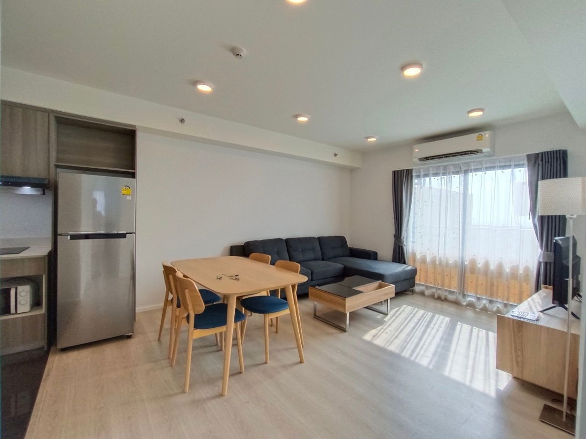 For rent-- A space mega  2bedroom 60sqm. Line: 0989393917