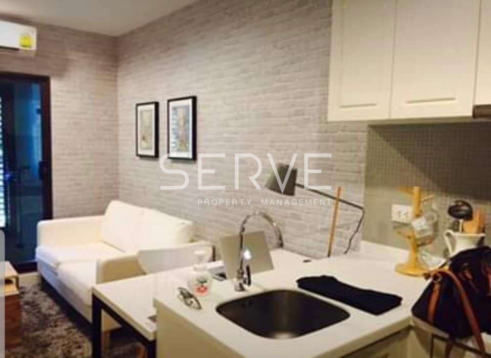 1 Bed 32 sq.m. Good Location Shuttle bus to BTS Phrom Phong 600 m. Close to Benchasiri Park at Condolette Dwell Sukhumvit 26 Condo / For Rent