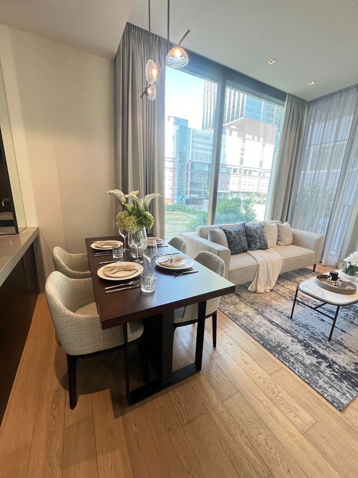 70,000 baht/month 2/2 bed 28 Chidlom BTS Chidlom