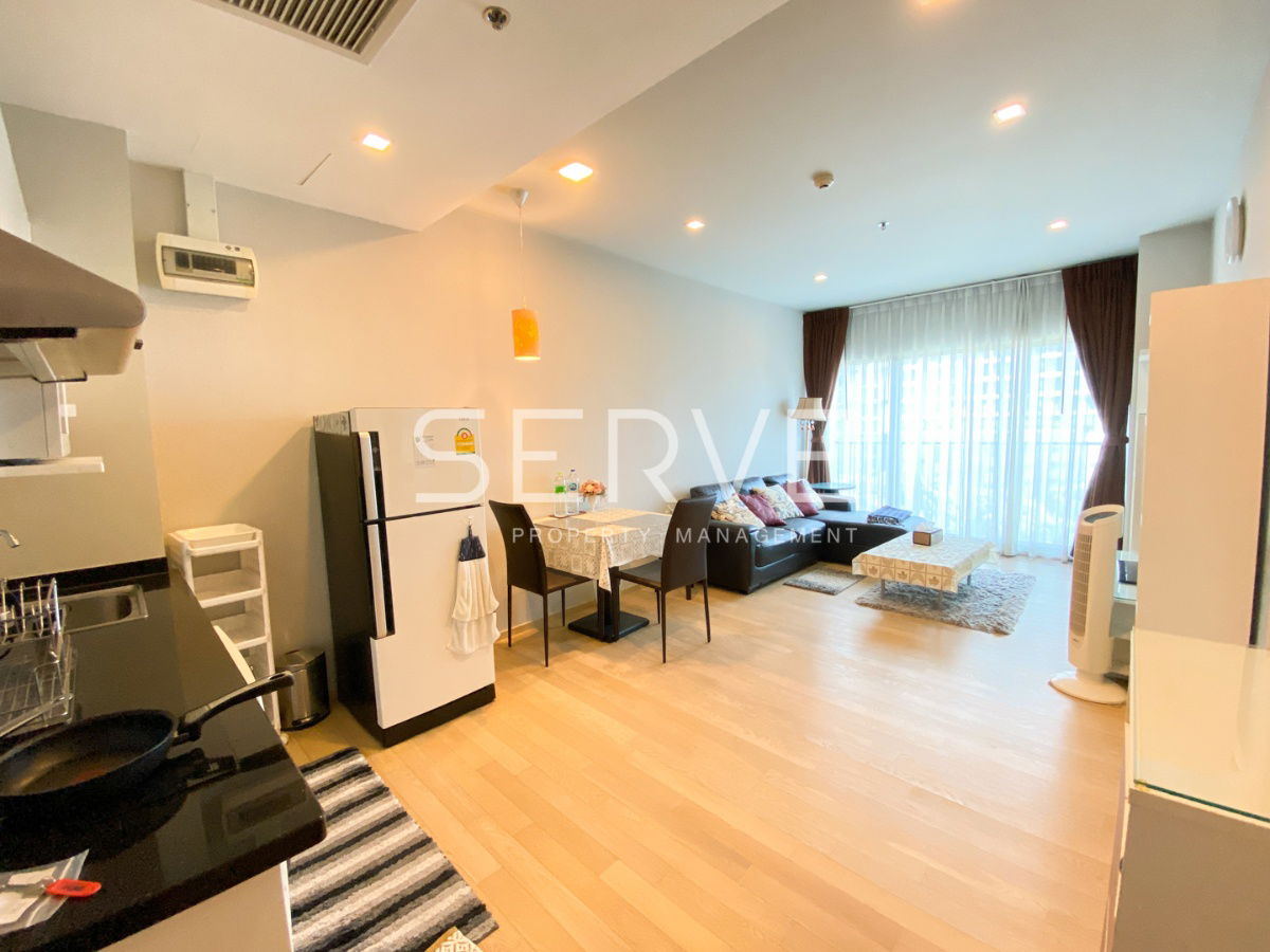 Homey Style 1 Bed with Bathtub South Side Close to BTS Phrom Phong 200 m. at Noble Refine Condo / Condo For Rent