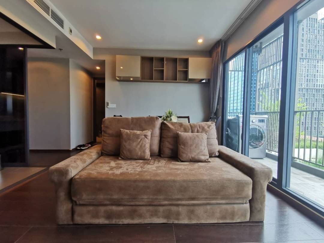 *** 出租公寓 : C Ekkamai 2 床 2 浴室 设施齐全 城市景观 ***