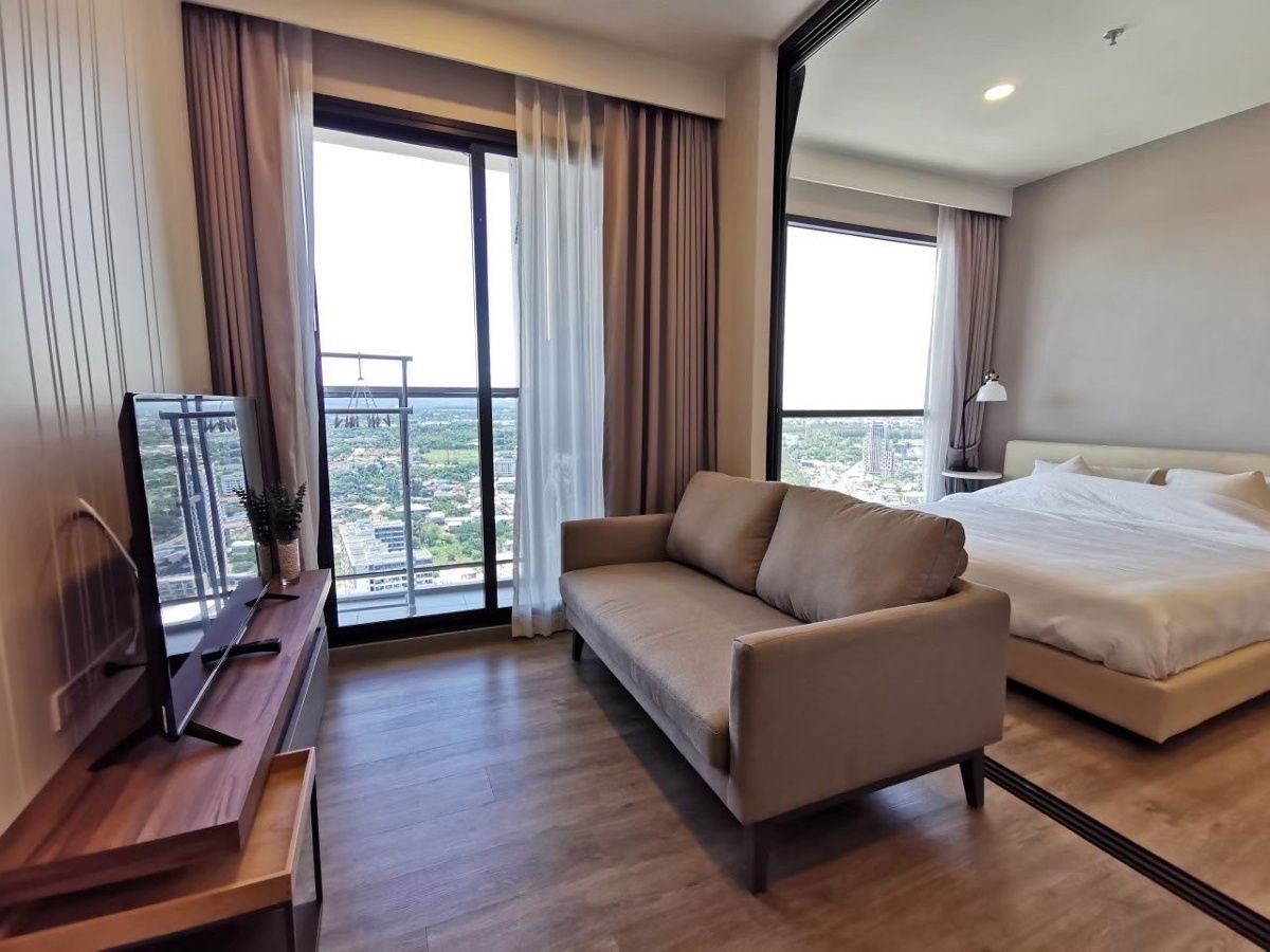 For rent: Keen condo - 1 Bed, 35th floor (35 sq m.), mountain view - Near Robinson Sriracha