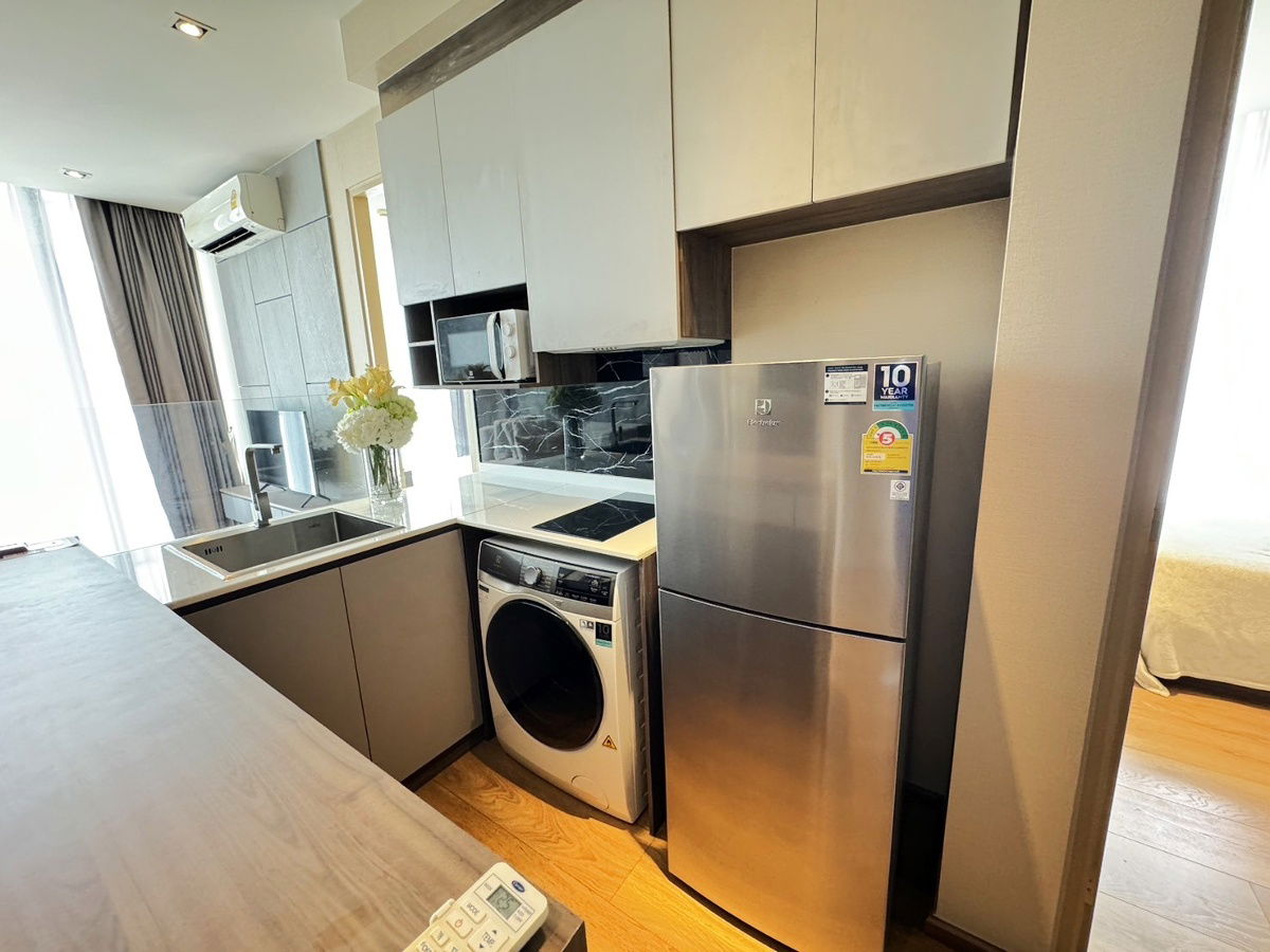 ✨✨ Park 24 (2 Bedroom)  (BTS PhromPhrong) Available!! ✨LineID: @AgentCondo (with@ Ahead)✨